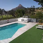 Bright Camps Bay Loft With Stunning Views And Shared Pool