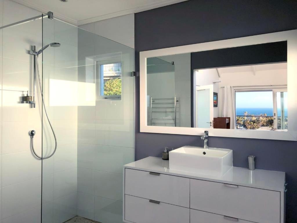 Bright Camps Bay Loft With Stunning Views And Shared Pool * Cape Town