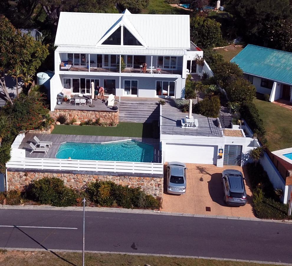 Bright Camps Bay Loft With Stunning Views And Shared Pool Apartment *